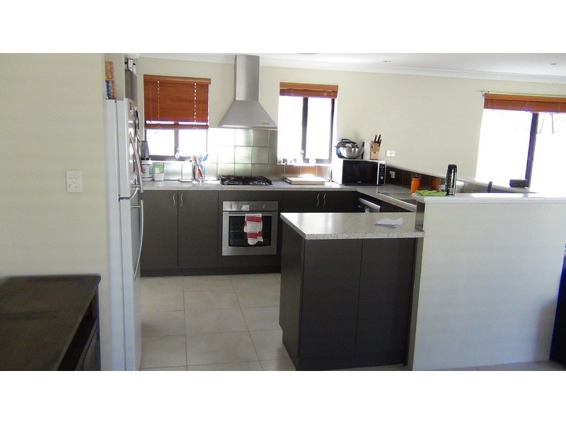 10 Bennett Brooke Circle, Greenfields WA 6210