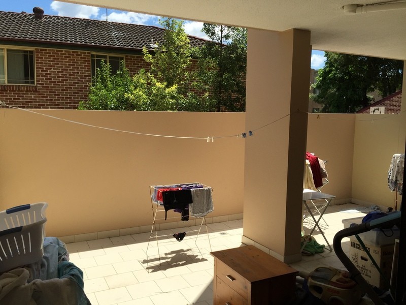 2/40-42 Lydbrook Street, Westmead NSW 2145