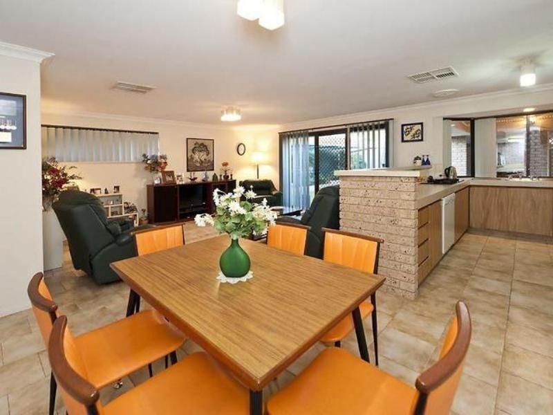 2 Atkins Road, Applecross WA 6153