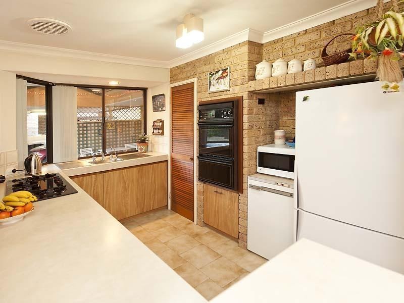 2 Atkins Road, Applecross WA 6153
