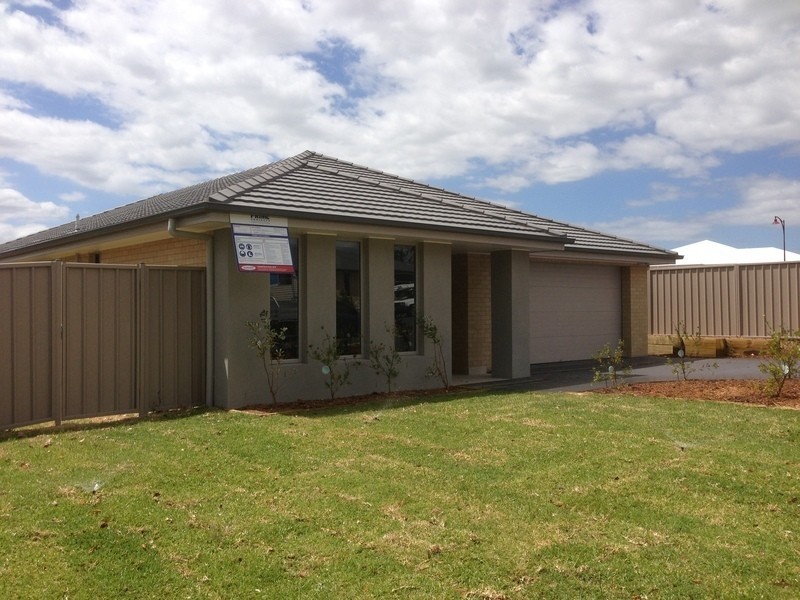 18 Radiant Avenue, Largs NSW 2320