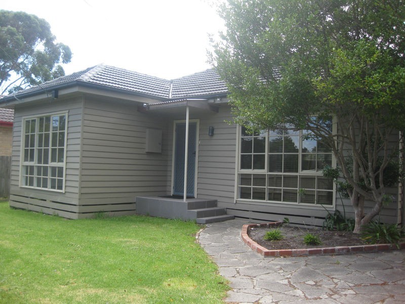 4 Ashleigh Avenue, Frankston VIC 3199