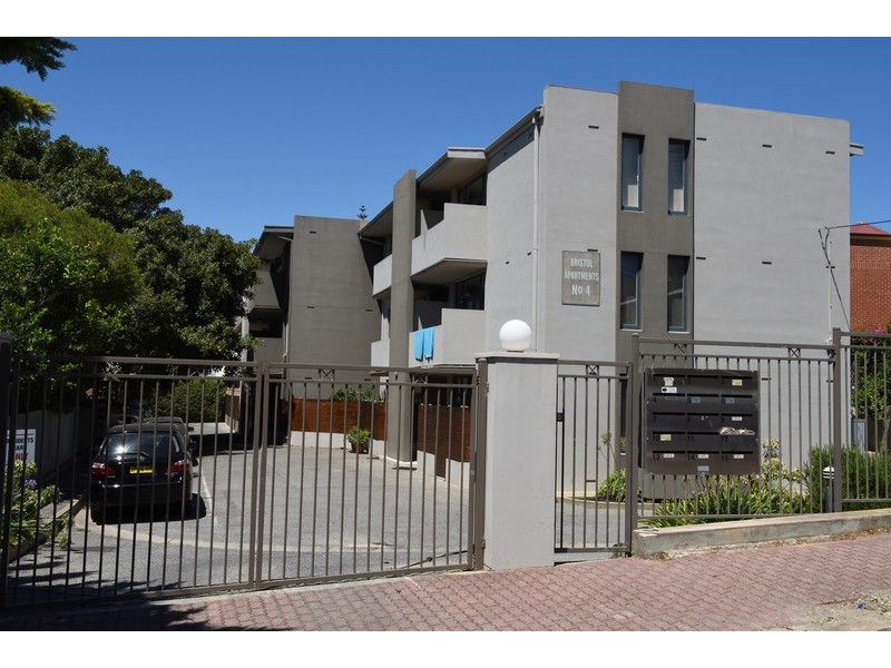 5/4 Bristol Place, Glenelg South SA 5045