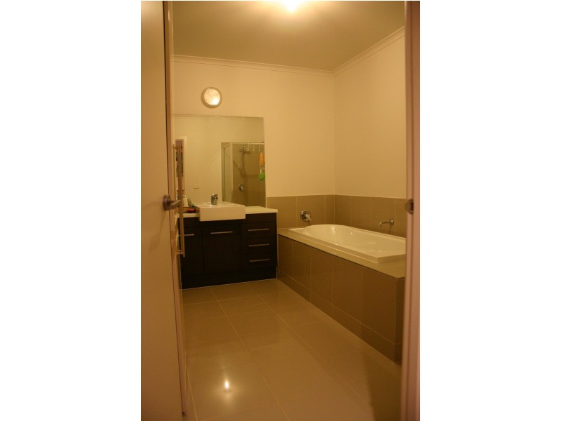 3 Earlsferry Lane, Deer Park VIC 3023