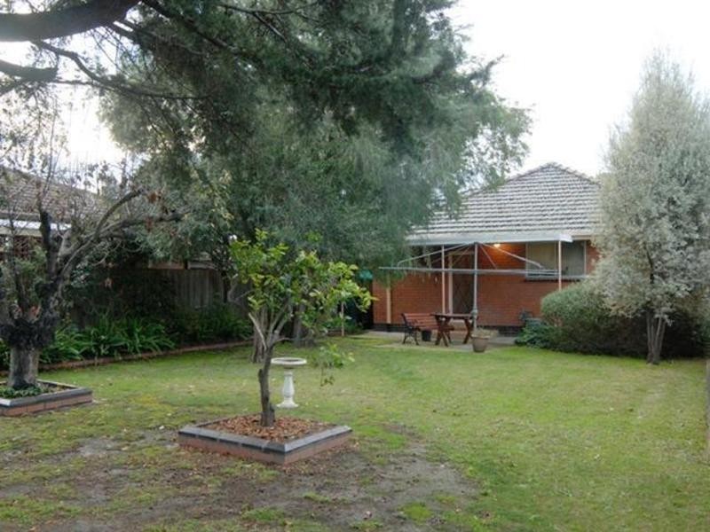 24 Asquith St, Box Hill South VIC 3128