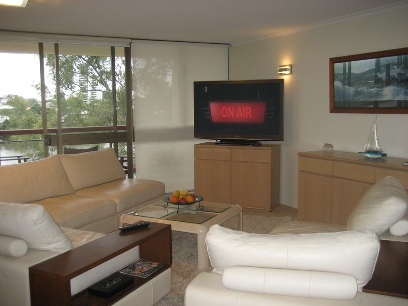 11/124 Macquarie St, St Lucia QLD 4067