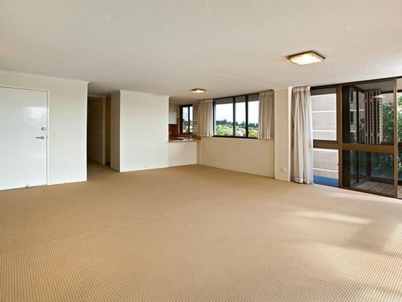 11/124 Macquarie St, St Lucia QLD 4067