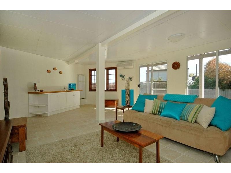 3 White Road, Quinns Rocks WA 6030