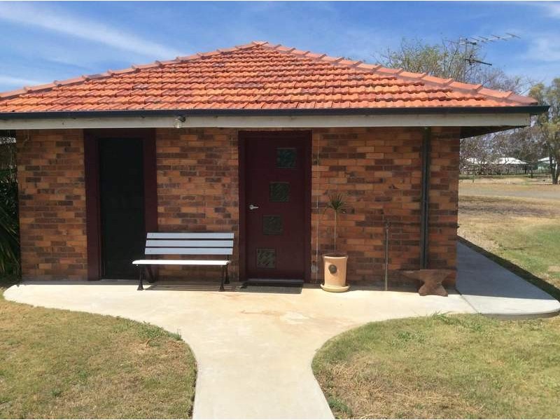 13 Northern Road, Roma QLD 4455