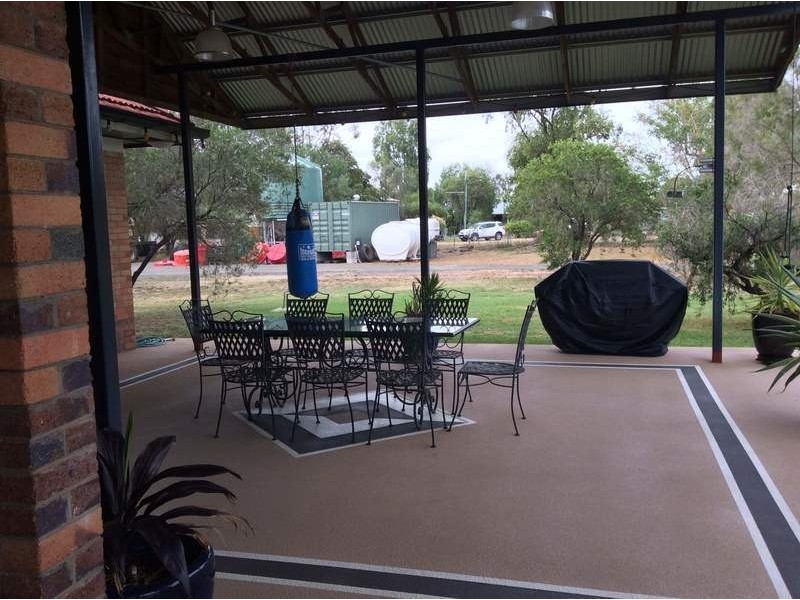 13 Northern Road, Roma QLD 4455