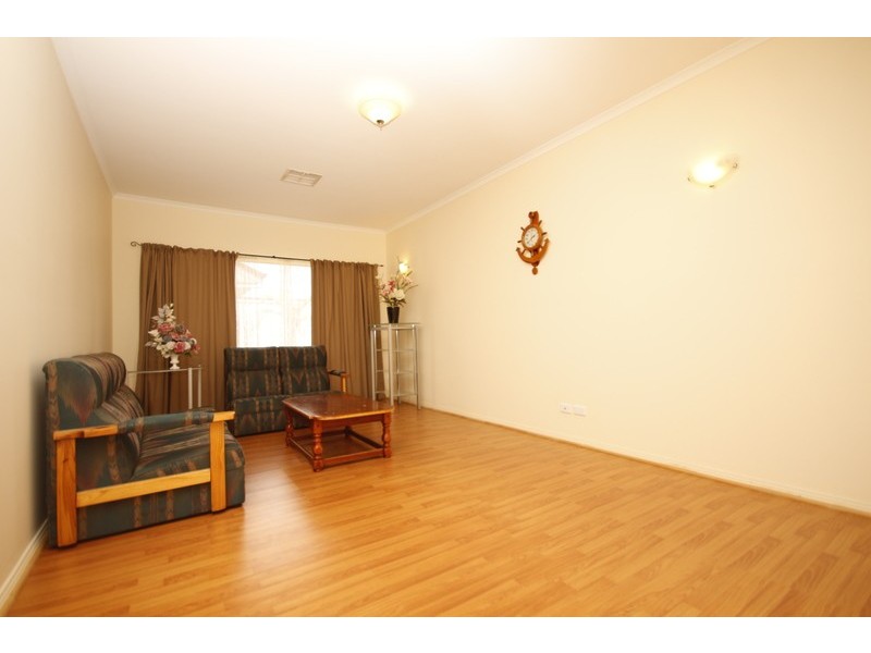 18 Edgewater Pl, Burton SA 5110