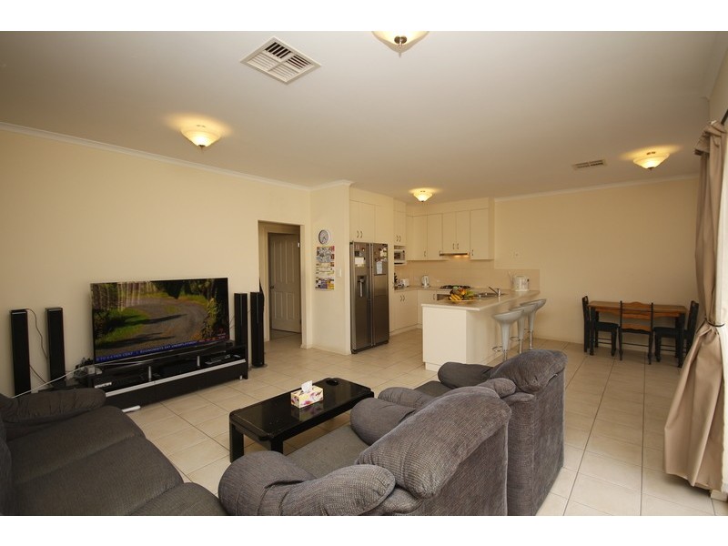 18 Edgewater Pl, Burton SA 5110