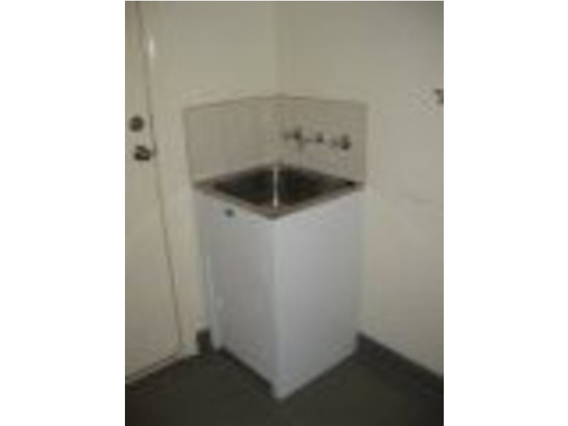 1/21 Derrimut Street, Albion VIC 3020