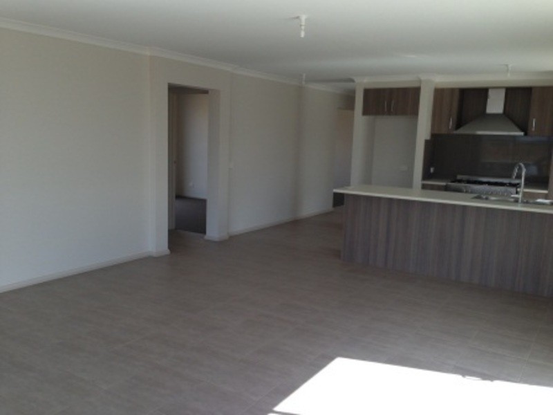 19 Carramar Drive, Melton West VIC 3337