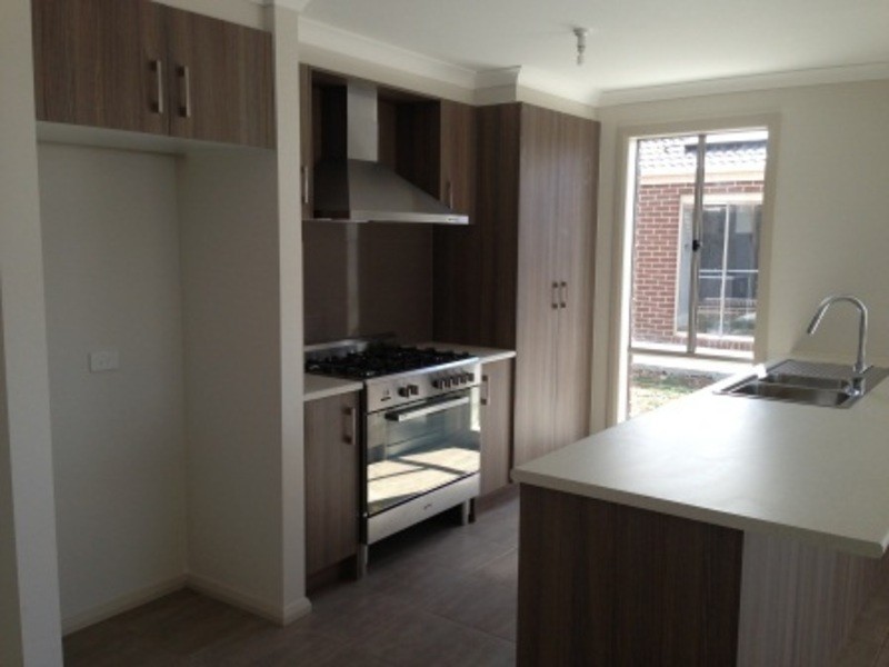 19 Carramar Drive, Melton West VIC 3337