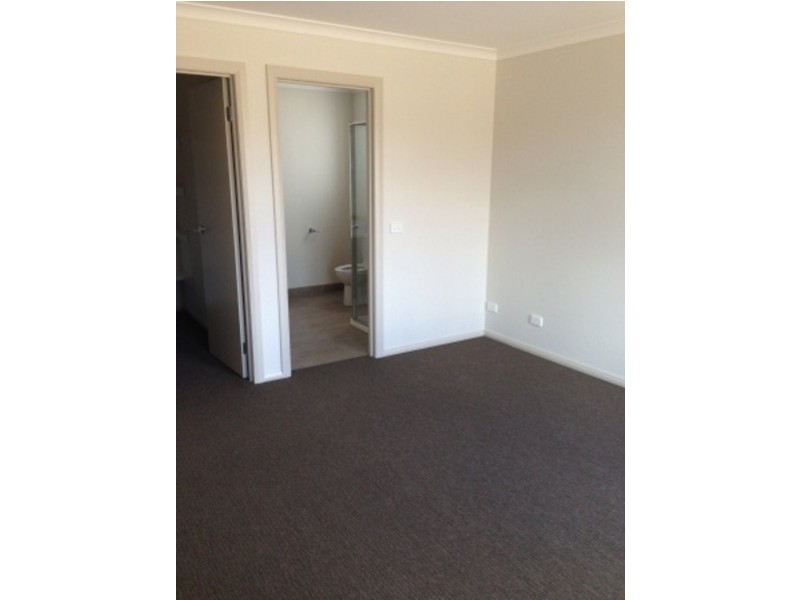 19 Carramar Drive, Melton West VIC 3337