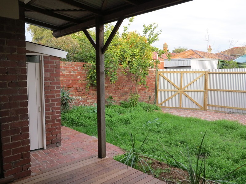 110 Clauscen St, Fitzroy North VIC 3068