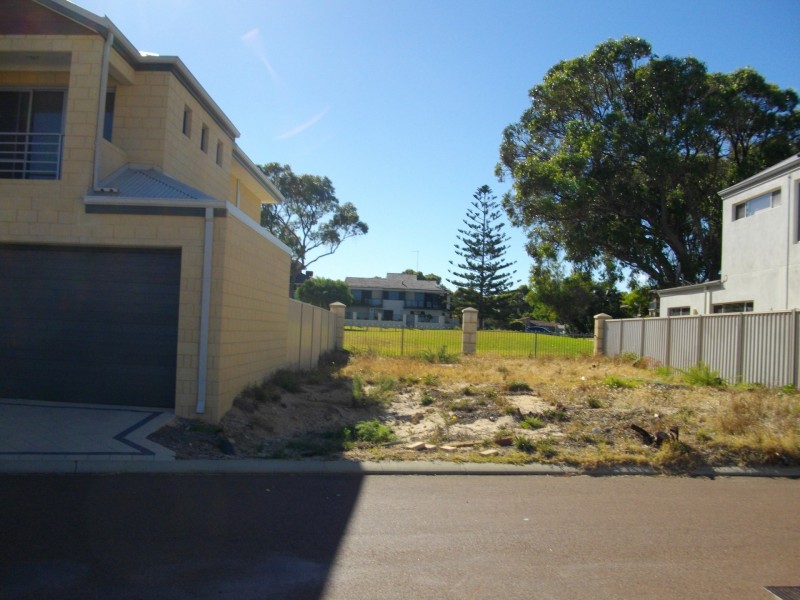 15/68 Hickman Road, Silver Sands WA 6210