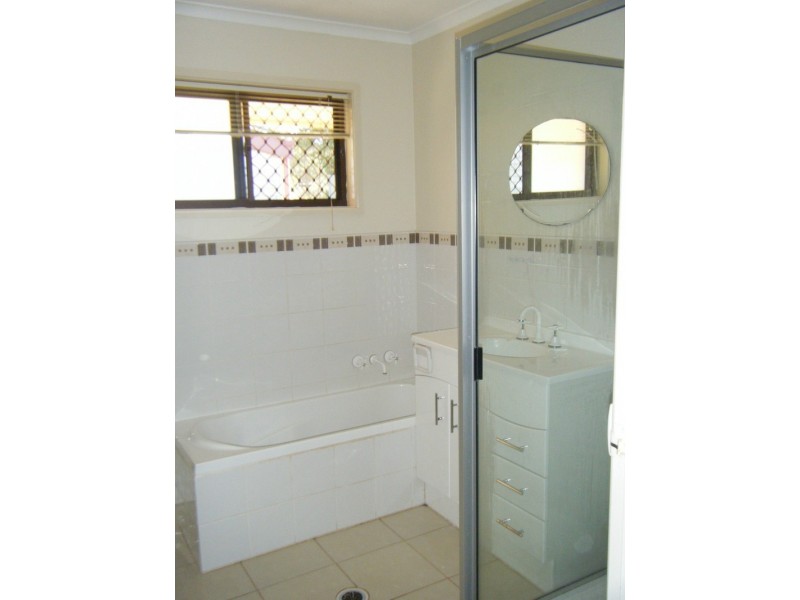 9 Joseph St, Kingaroy QLD 4610