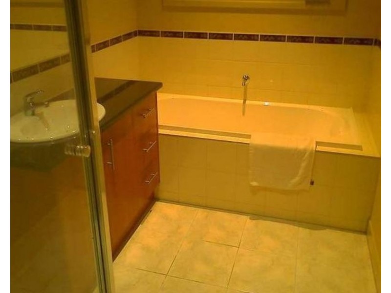 2A  Bardia St, Heidelberg West VIC 3081
