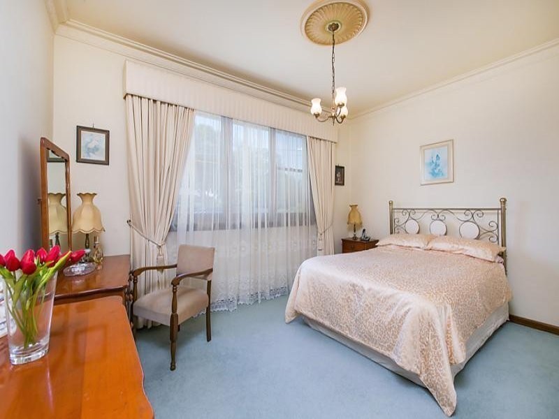 4 Bayliss Street, Cheltenham VIC 3192