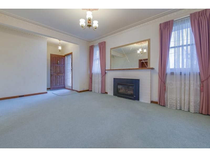 4 Bayliss Street, Cheltenham VIC 3192