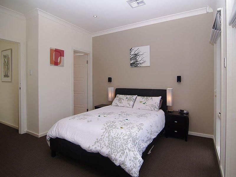 11A Leslie Ave, Campbelltown SA 5074