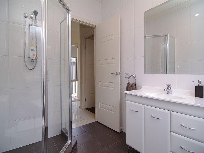 11A Leslie Ave, Campbelltown SA 5074