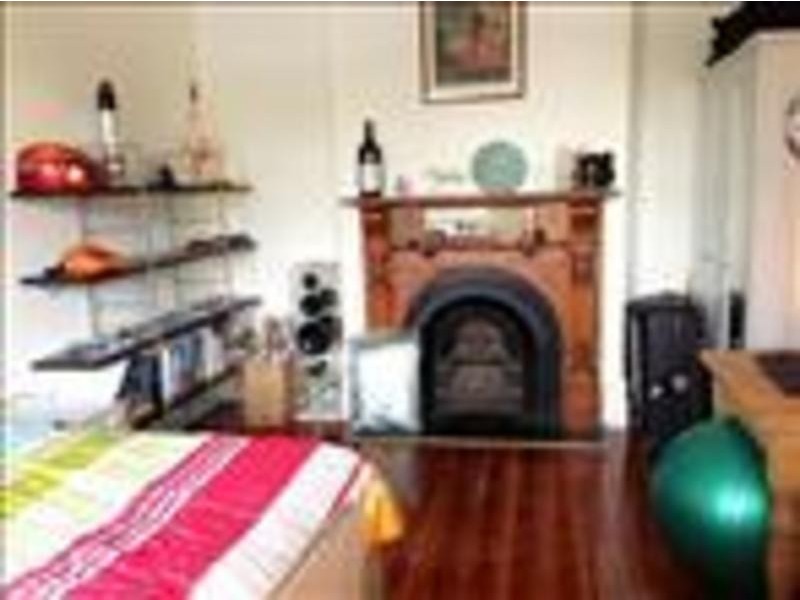 32 Hodgkinson St, Clifton Hill VIC 3068