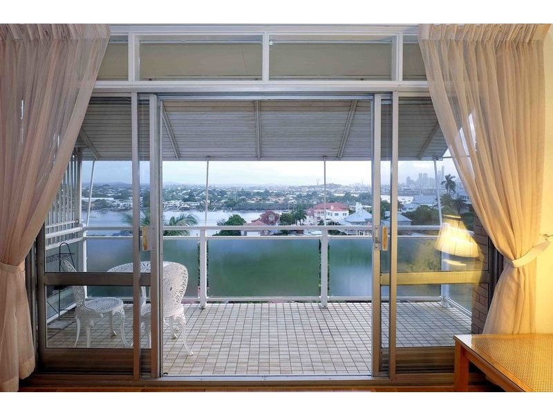 9/35 Langside Road, Hamilton QLD 4007