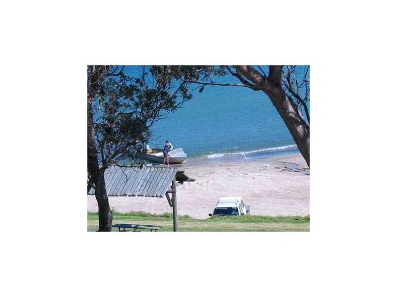 2/4 Ocean Parade, Boat Harbour NSW 2316