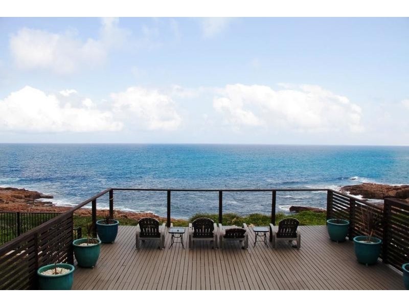 12 Ocean St, Fishermans Bay NSW 2316