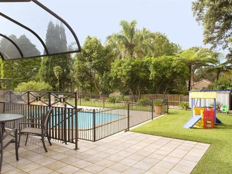 26 Gillian Pde, West Pymble NSW 2073