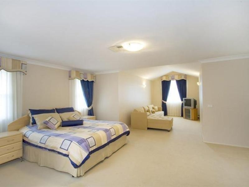 26 Gillian Pde, West Pymble NSW 2073