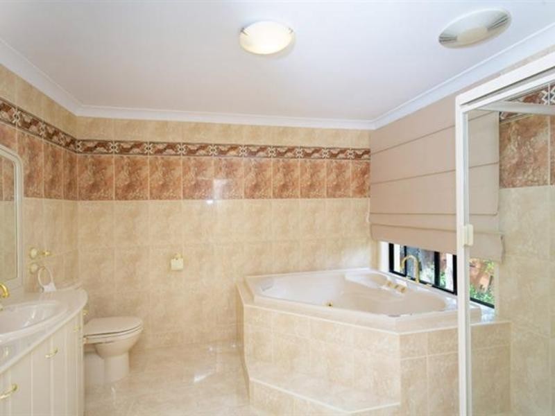 26 Gillian Pde, West Pymble NSW 2073