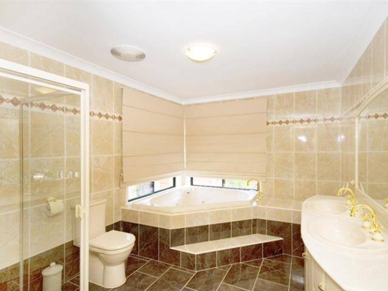 26 Gillian Pde, West Pymble NSW 2073