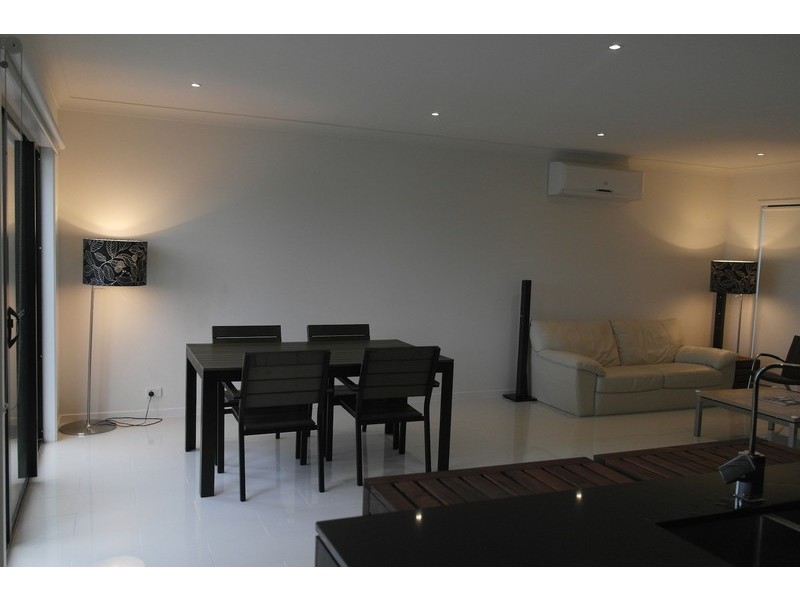 21/14 Norris Street, Pacific Pines QLD 4211