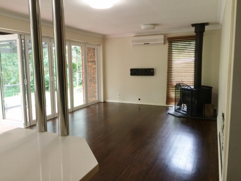 2 Fern Close, Wyoming NSW 2250