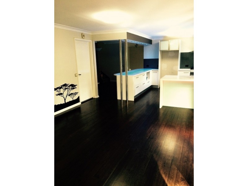 2 Fern Close, Wyoming NSW 2250