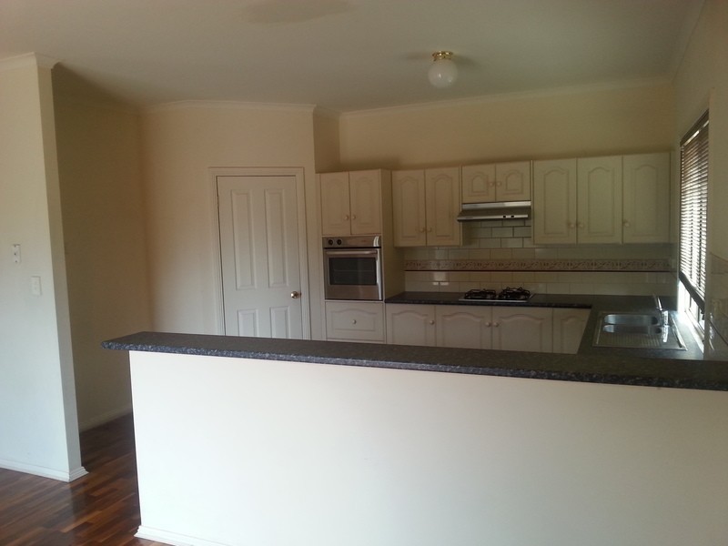 2 Yurilla Drive, Bellevue Heights SA 5050