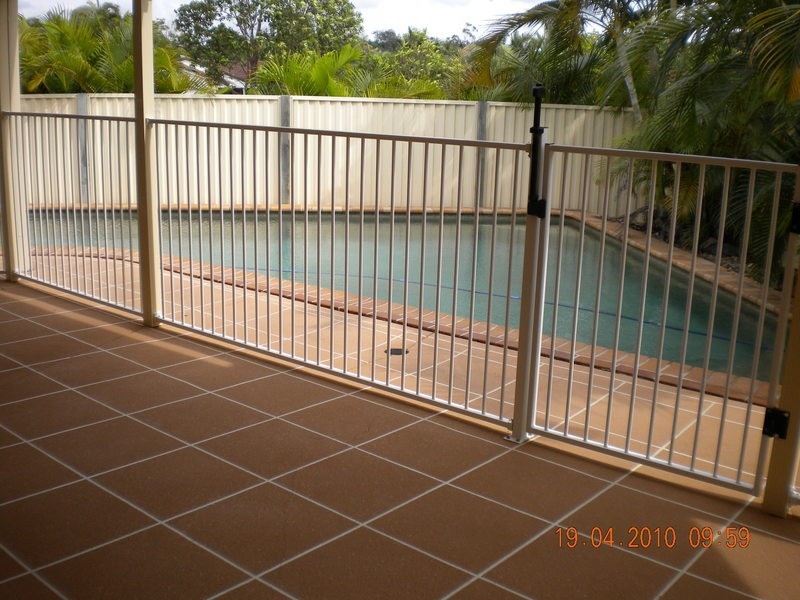 2  Jacklin Court, Parkwood QLD 4214