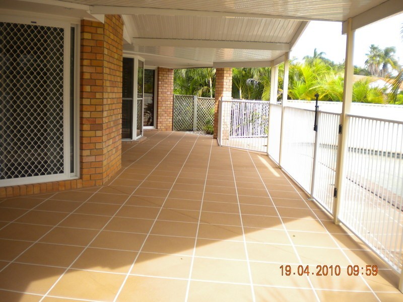 2  Jacklin Court, Parkwood QLD 4214