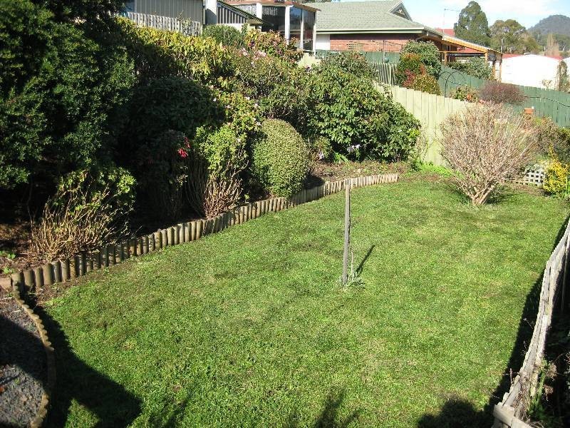 12/3 Hayward St, Penguin TAS 7316