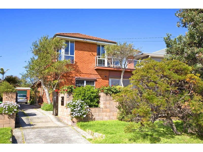 5 Robertson Road, North Curl Curl NSW 2099