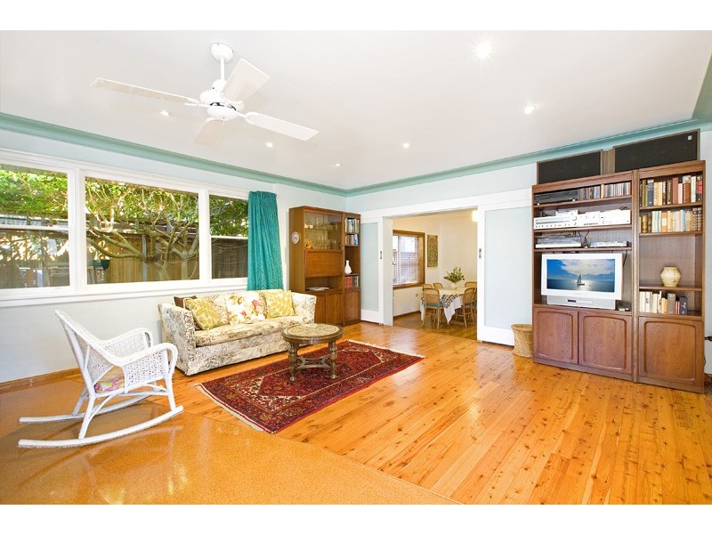 5 Robertson Road, North Curl Curl NSW 2099