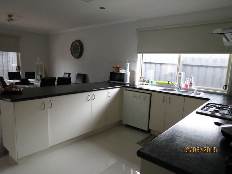 4 Shady Close, Narre Warren South VIC 3805