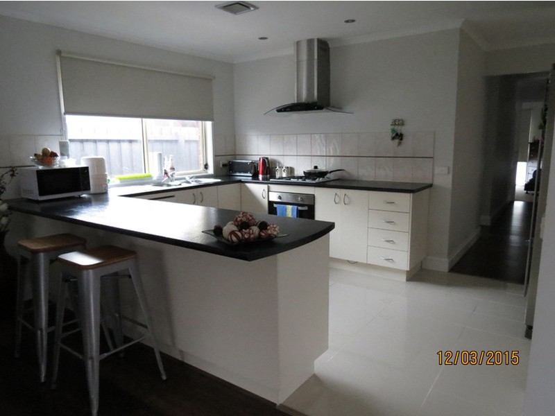 4 Shady Close, Narre Warren South VIC 3805