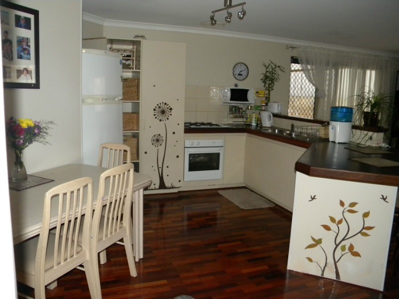 6 Glenmaggie Circuit, Success WA 6164