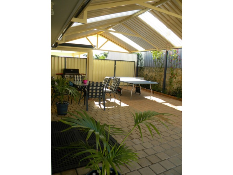 6 Glenmaggie Circuit, Success WA 6164