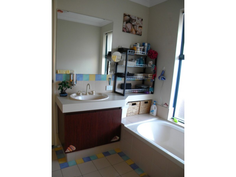 6 Glenmaggie Circuit, Success WA 6164